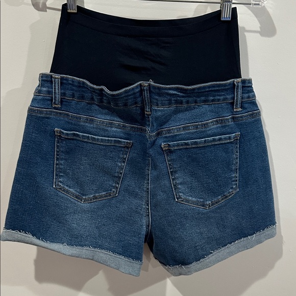 🔥4X$25 Time and Tru Women's Maternity Roll Cuff Shorts Size L - Picture 12 of 12